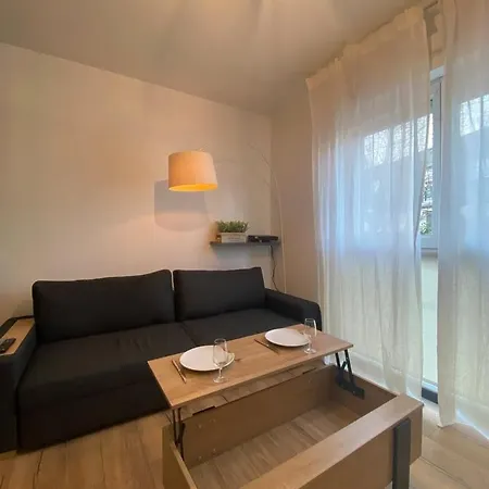 Clos Pasteur Modern For 4 People Apartment Poitiers