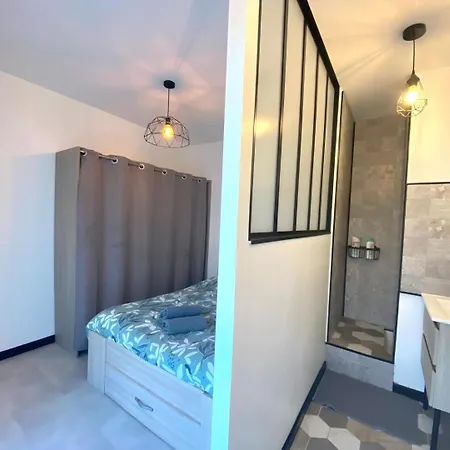 Apartment Clos Pasteur Modern For 4 People