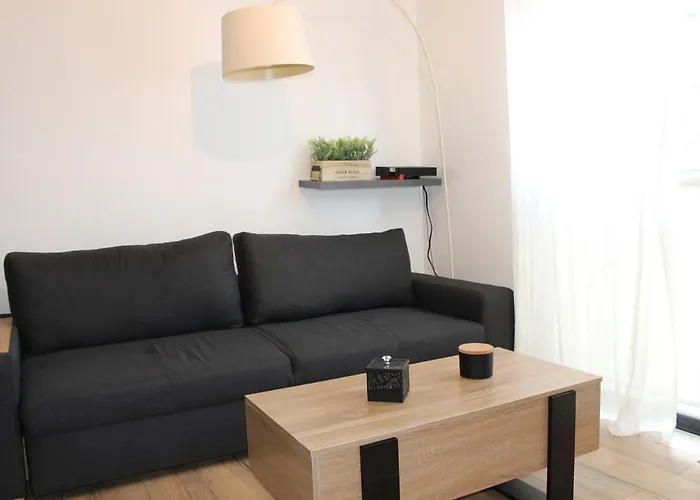 Clos Pasteur Modern For 4 People